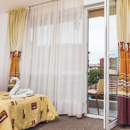 Martina Несебър