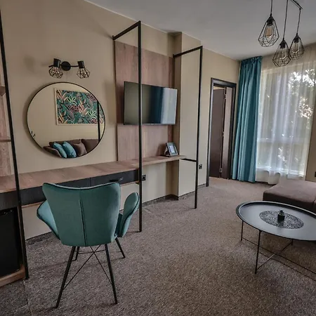 Martina Несебър