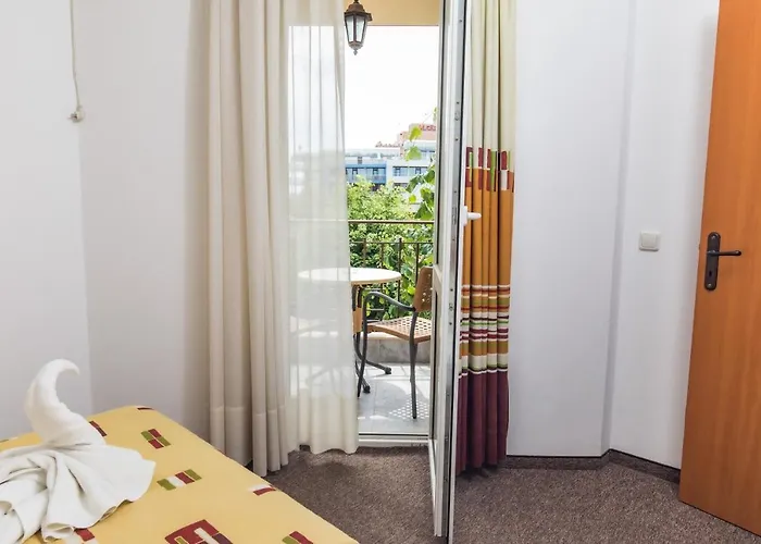 Guest house Martina Nesebar